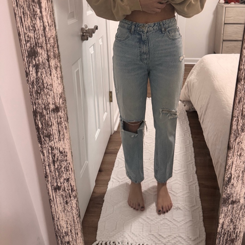 Women’s high wasted Zara jeans